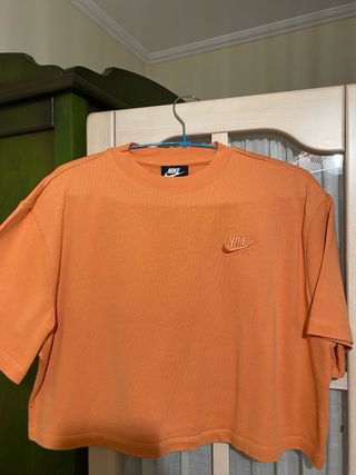 Camiseta deporte corta nike naranja