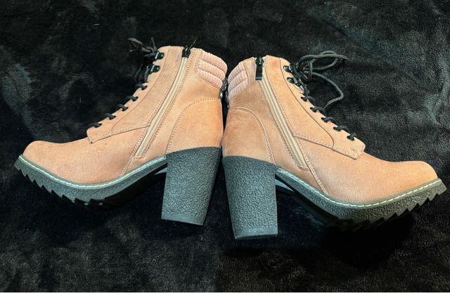 Botines tacon cremallera rosa