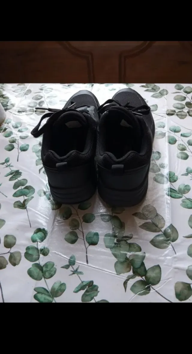 LOTE DE BOTINES T 39 Y DEPORTIVAS T38