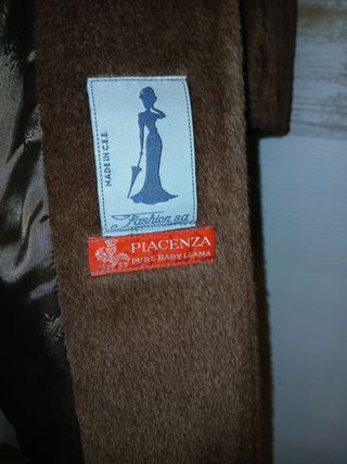 Abrigo de señora de lana de alpaca