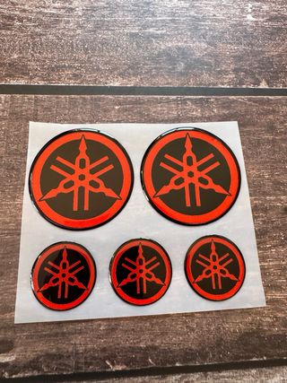EMBLEMAS GEL MOTO YAMAHA R1 TRACER TZR VMAX WRF RR