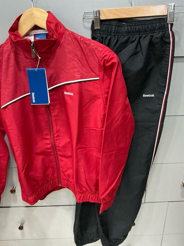 Chandal nuevo Reebok 10