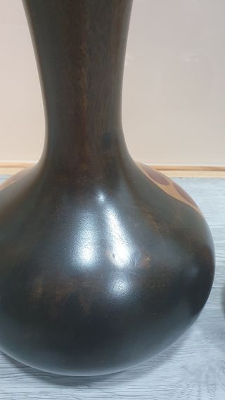 Jarrón y portavelas a juego.