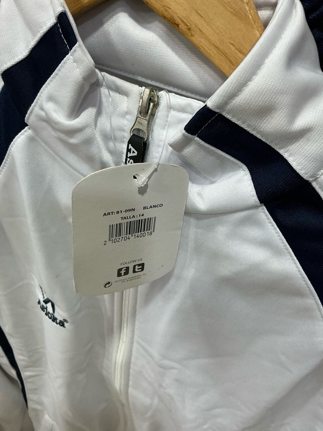 Chandal nuevo Asioka 14