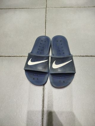 Chanclas Nike negras
