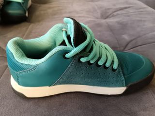 Zapatillas MTB enduro chica