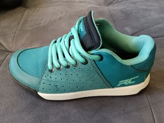 Zapatillas MTB enduro chica