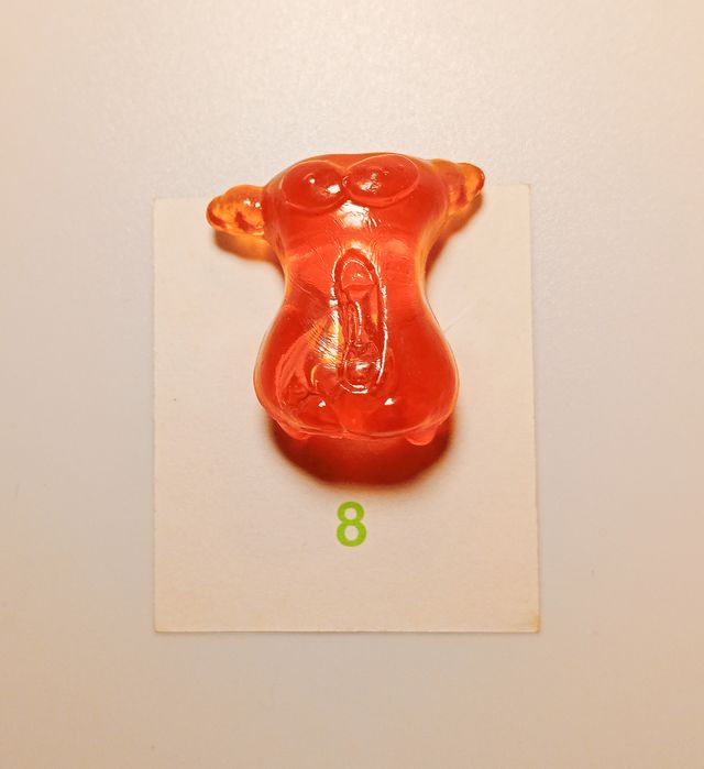 Gogo #8 transparente + sticker (serie Buddies)