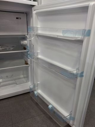 Frigorífico bajo encimera 1 puerta 85×56cm nuevo