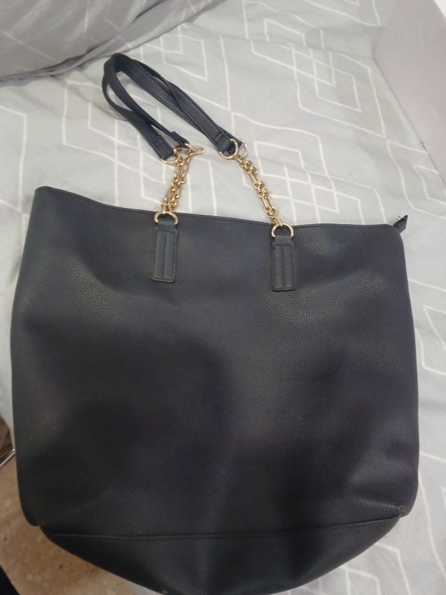 Bolso grande espacioso y cómodo 