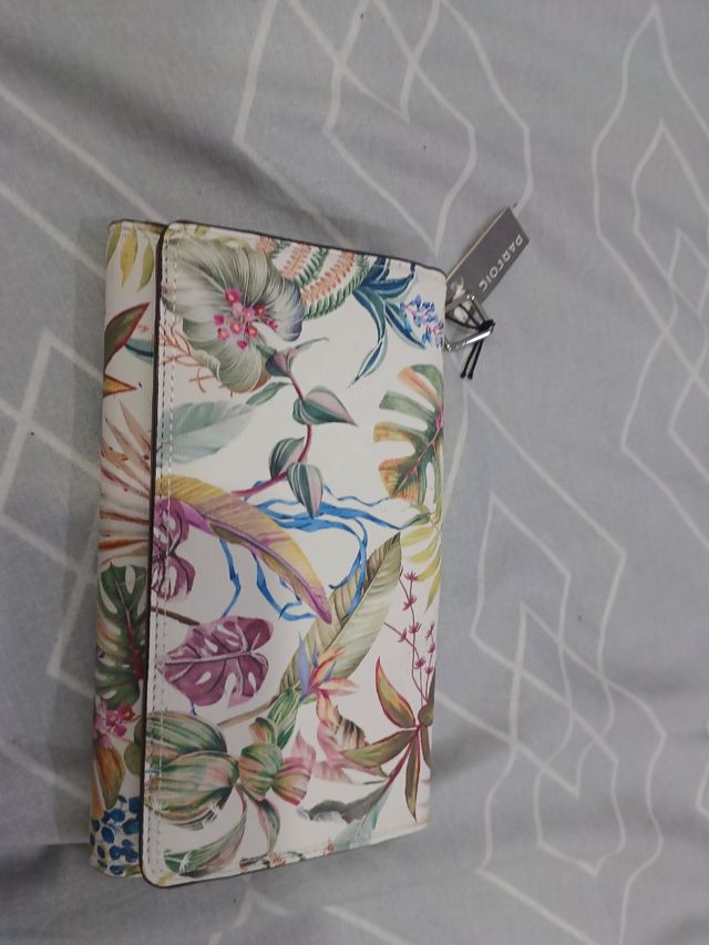 Monedero flores parfois con etiqueta