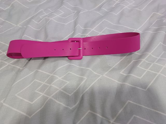 Cinturón rosa ancho