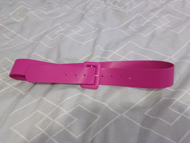 Cinturón rosa ancho