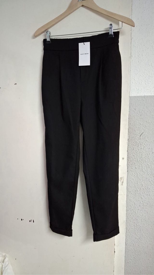 Pantalon de mujer nuevo solo venta en persona