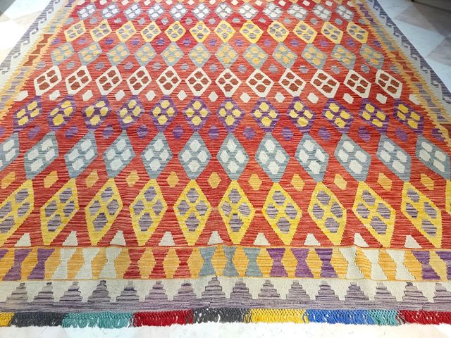 Kilim afgano 295x267 cm frange colorate