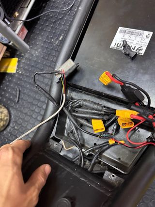 TALLER DE REPARACIÓN/VENTA PATINETES