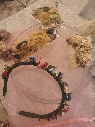 Lote de diademas y tiaras  de Niña.