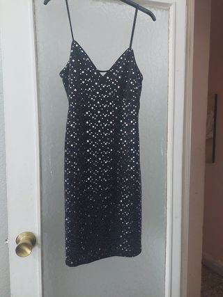 Ropa nueva de fiesta