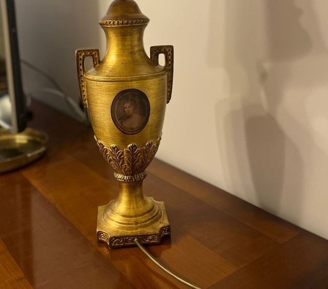 Lampada in ceramica con paralume