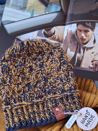 Berretto 100% lana fatto a mano