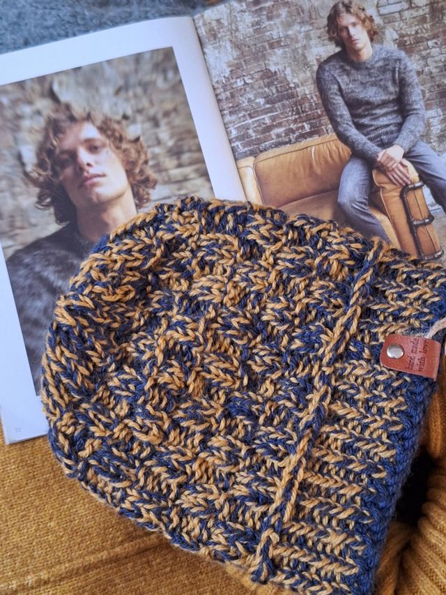 Berretto 100% lana fatto a mano