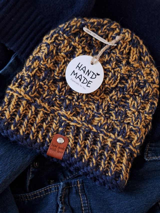 Berretto 100% lana fatto a mano