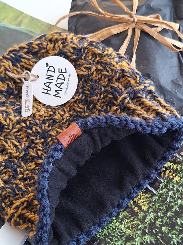 Berretto 100% lana fatto a mano