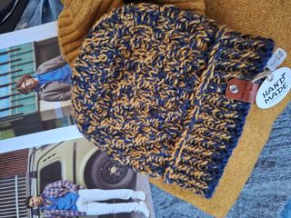 Berretto 100% lana fatto a mano