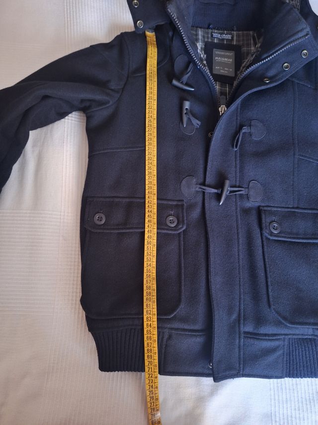 Abrigo de hombre. Pull&bear L
