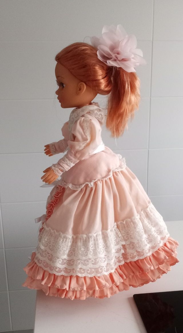 Vestido para Nancy de época.