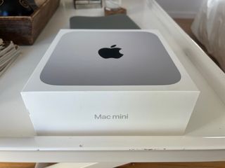 Mac Mini 2020 M1  con Funda