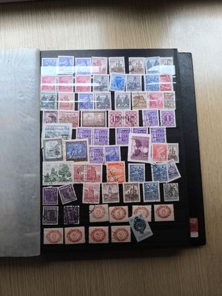 Album de sellos variados.