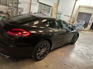Porsche Panamera 4 2016