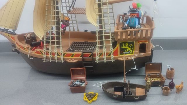 Barco pirata Playmobil
