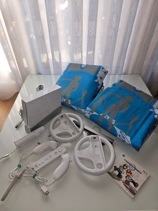 Nintendo WII + Accesorios.