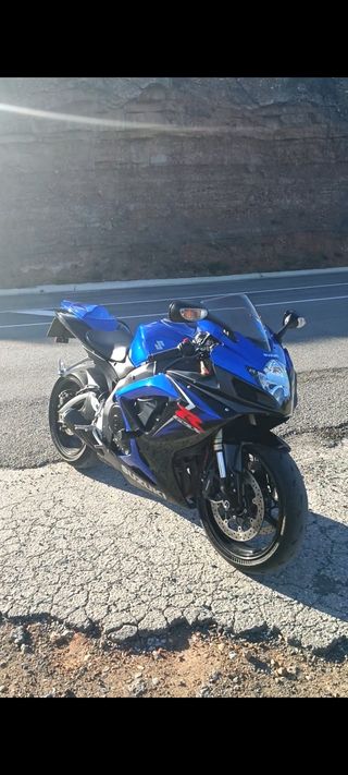 Suzuki gsxr 600 K-7