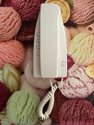 Citofono bianco
