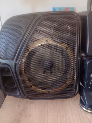 Sanyo super bass, bassurround