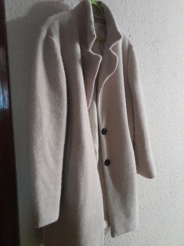 Abrigo puesto una vez