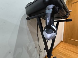 Batería electrónica y Auriculares.