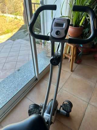Bicicleta estática con respaldo como nueva