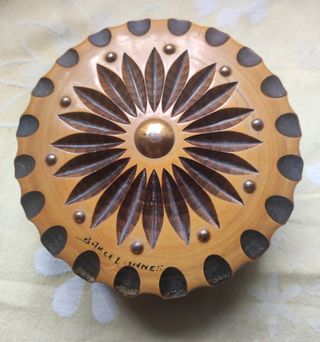 Caja de madera antigua