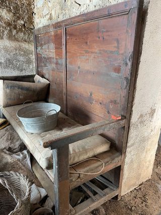 Banco antiguo de madera