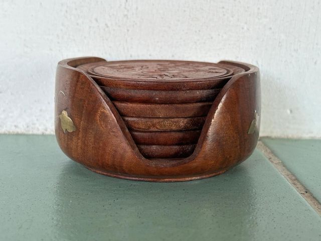 6 sottobicchieri di legno intarsiati a mano