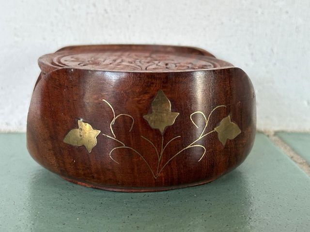 6 sottobicchieri di legno intarsiati a mano