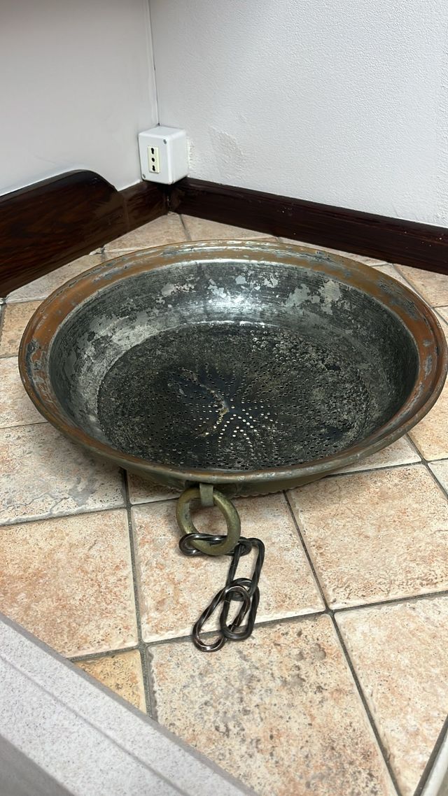 Antico setaccio in rame 