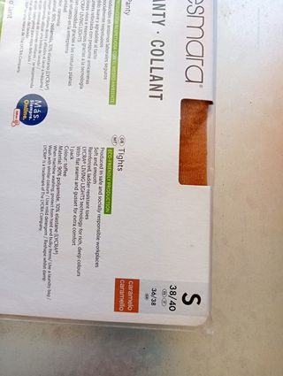 Medias semi-transparentes color caramelo