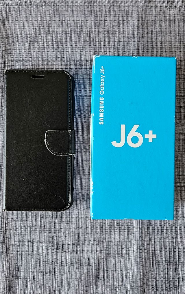 Funda con Tapa Samsung J6+