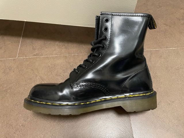 Dr Martens 38