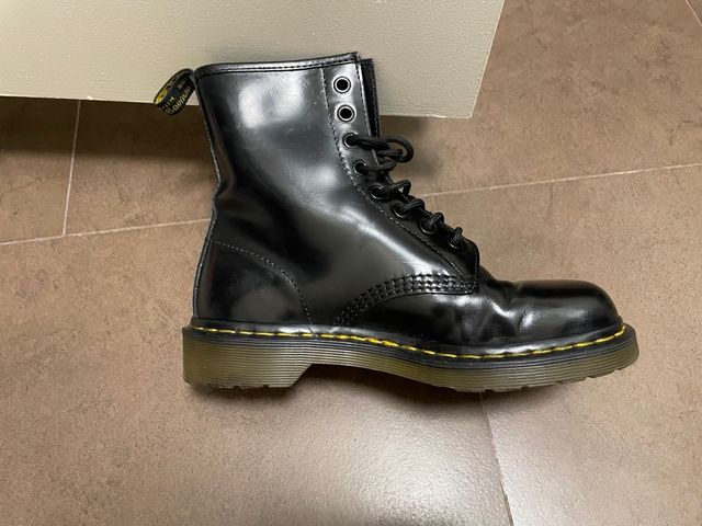 Dr Martens 38